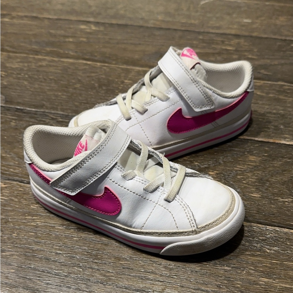 Nike court legacy